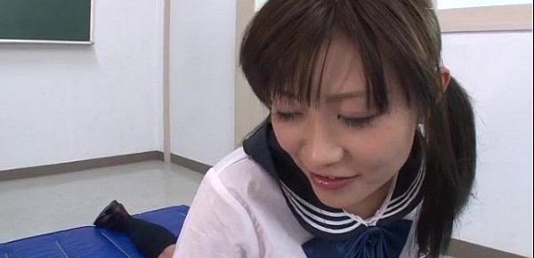  Aika Hoshino likes blowing cock and swallowing jizz